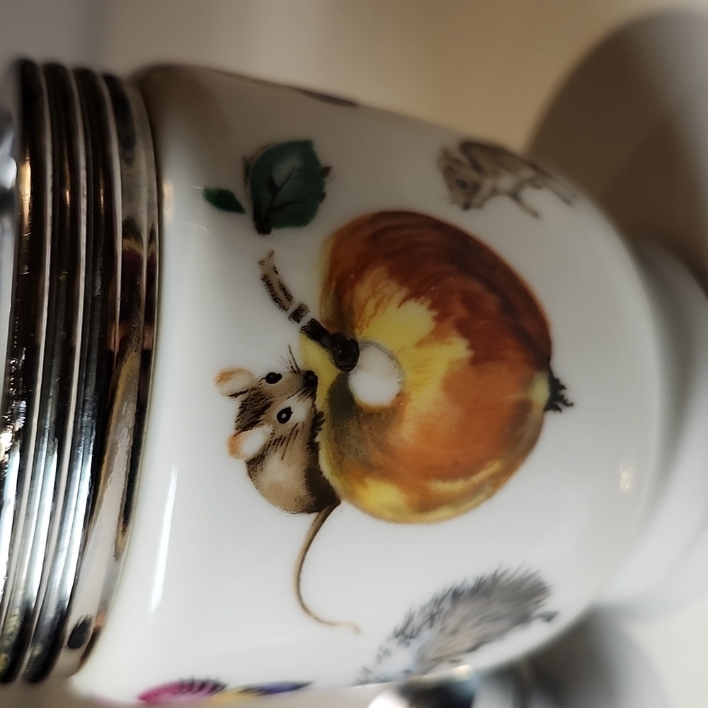 Royal Worcester Egg Coddler Bunny & Mice Design With Lid - Picture 7 of 9